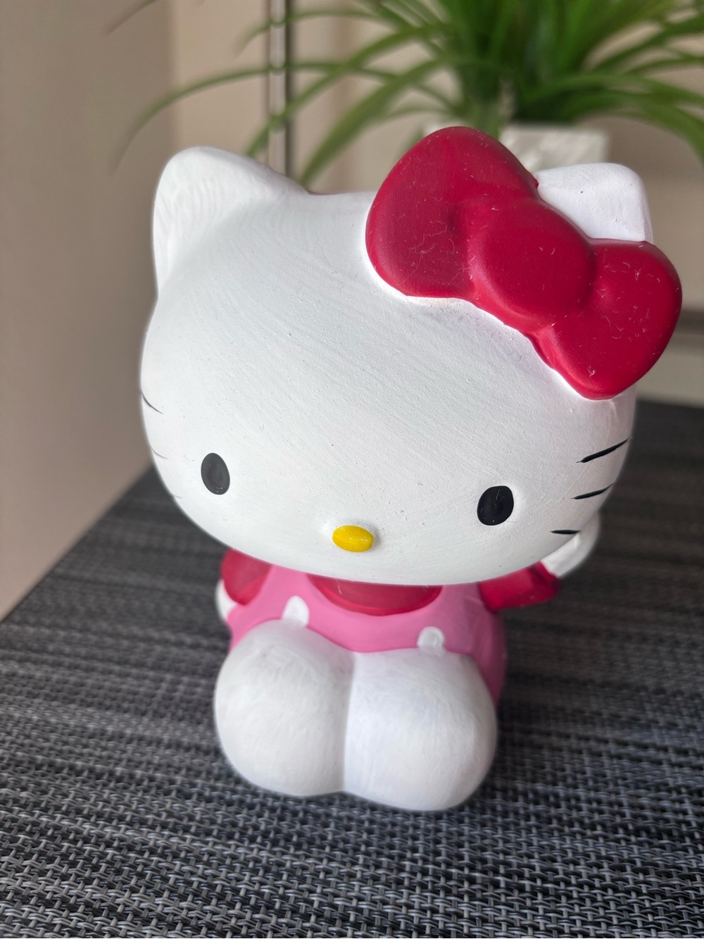 Sanrio Hello Kitty Ceramic Pencil Holder Cup Makeup Brush Organizer Planter 2023